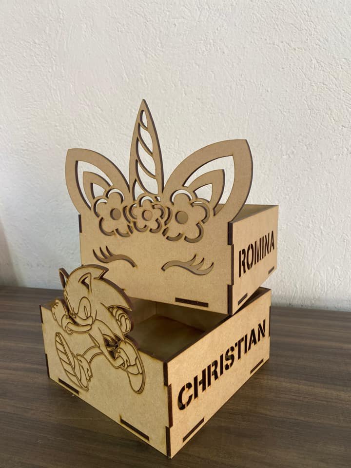 caja de unicornio personalizable