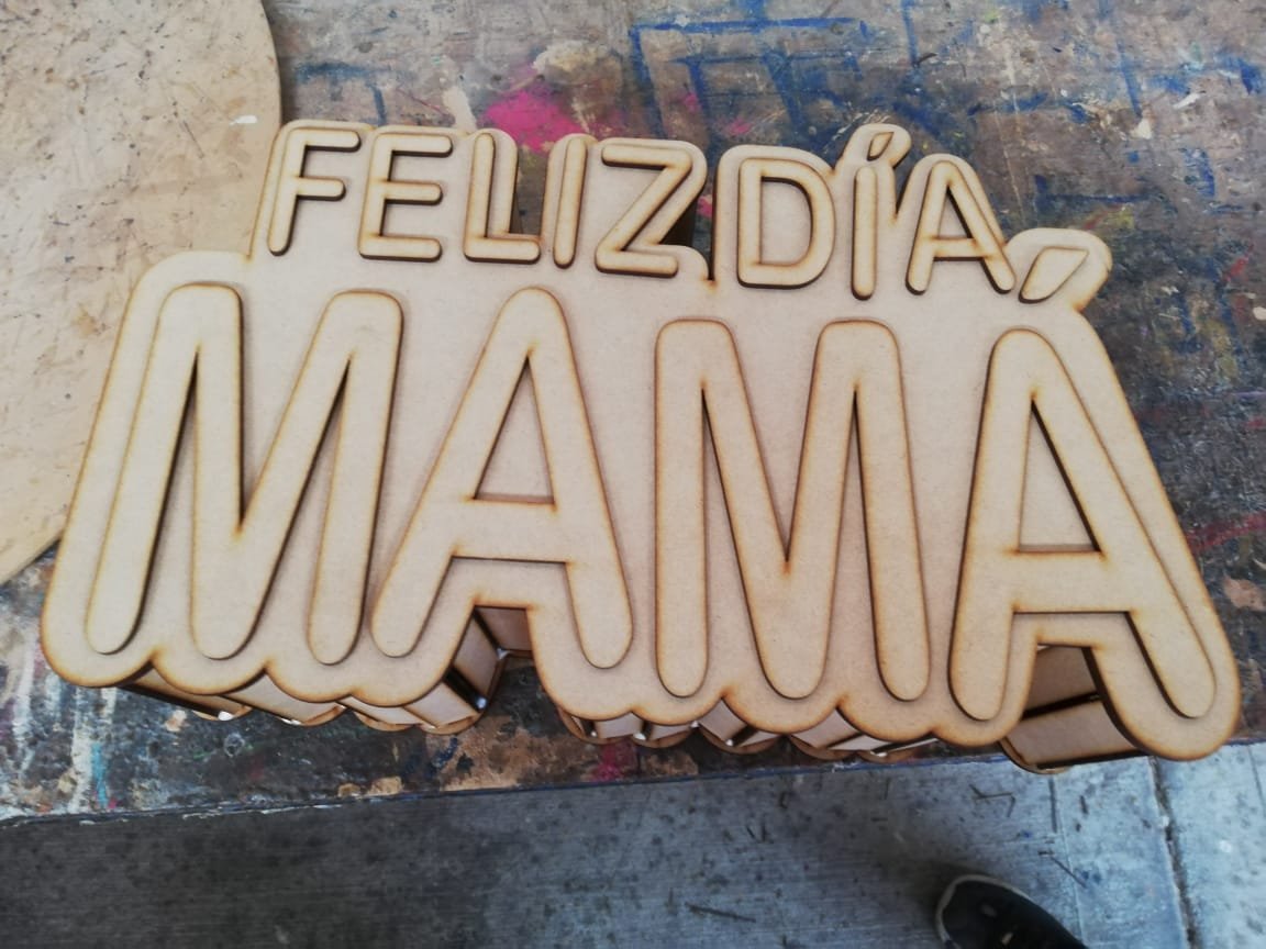 caja feliz día mamá