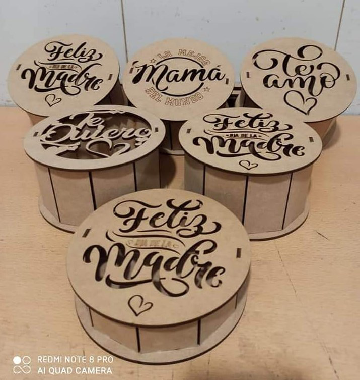 caja redonda mamá