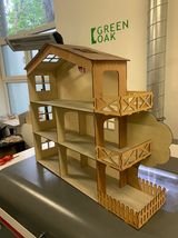 casa de muñecas de 3 plantas