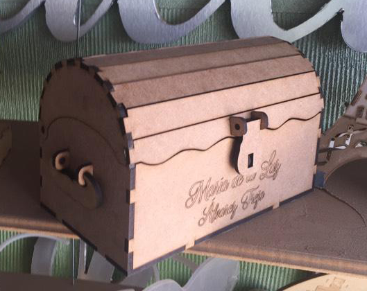 cofre con agarraderas