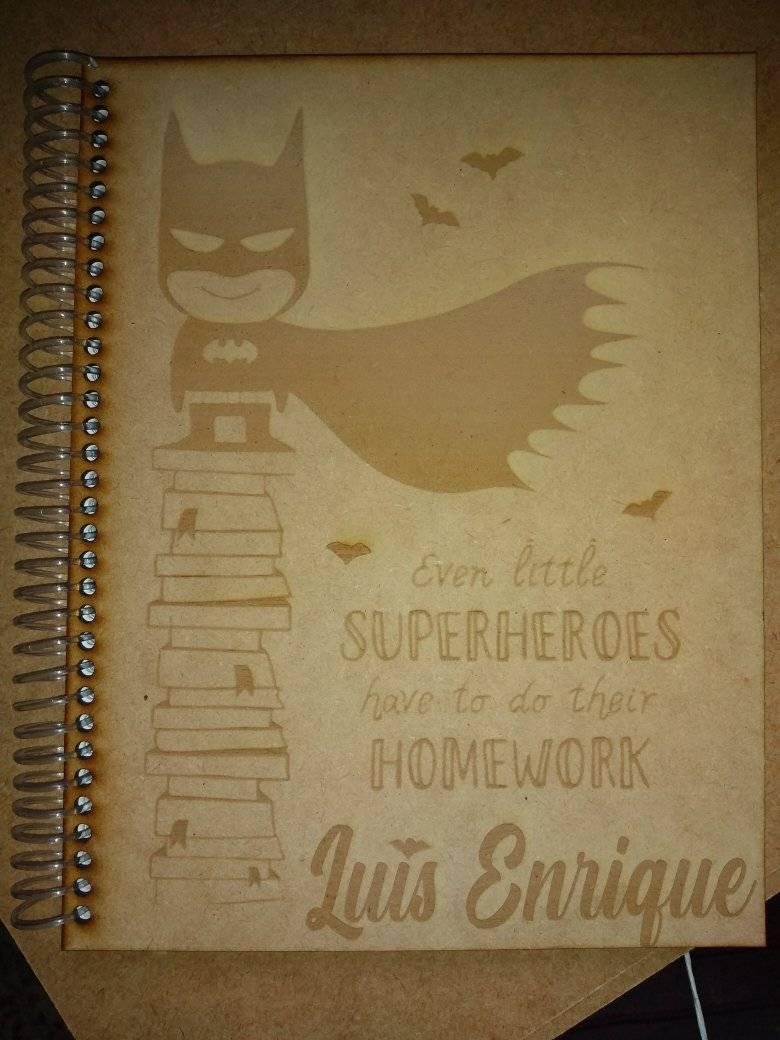portada de libreta superhéroe