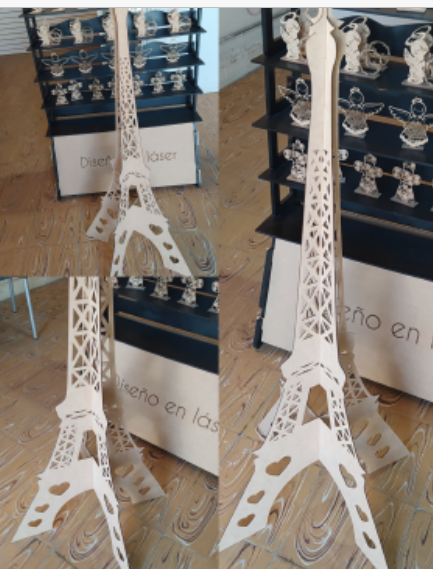 torre eiffel de corazones