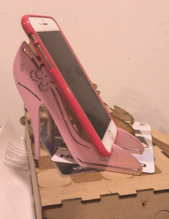 zapatilla portacelular