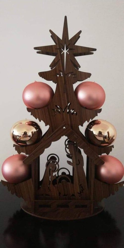 árbol con nacimiento para esferas